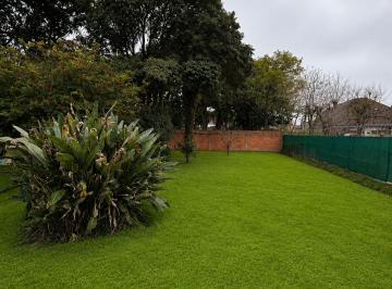 Casa de 6 ambientes, Lomas de Zamora · Casa de 750 m² con 2 Dorm. en Alquiler en Llavallol