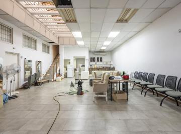 Local comercial · 128m² · 3 Ambientes · 1 Cochera · Venta Local Comercial con Salón en Dos Plantas, Terraza y Cochera en San Telmo