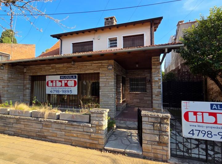 Casa · 307m² · 5 Ambientes · 3 Cocheras