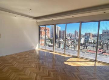Departamento · 94m² · 4 Ambientes · 1 Cochera · Departamento en Colegiales