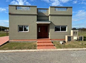 Casa · 142m² · 3 Ambientes · 2 Cocheras · Venta Casa Estrenar en Capilla del Señor
