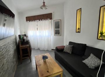 Casa de 3 ambientes, Lanús · Casa de 3 Ambientes en Alquiler con Garaje – Excelente Estado – Lanús Este