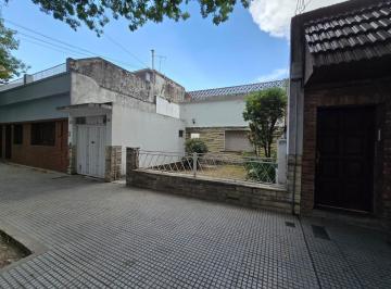 Casa · 148m² · 7 Ambientes · 1 Cochera · Casa en Villa Urquiza - con Depto (Ph)
