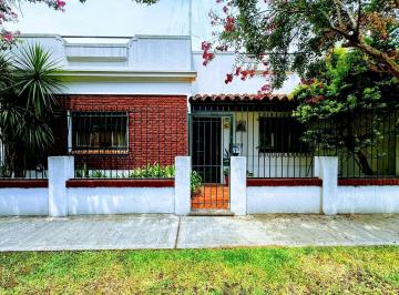 Casa · 102m² · 3 Ambientes · Casa 3 Amb en Morón con Parque, Terraza y Precio Único, Oportunidad de Mercado Opción Lote Lindero