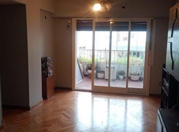 Departamento de 3 ambientes, Liniers · Excelente Depto. 3 Amb. C/cochera R. Falcón y Pola Liniers