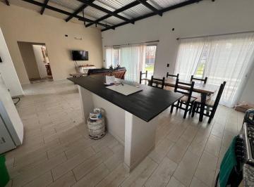 Casa · 90m² · 3 Ambientes · 1 Cochera · Hermosa Casa Quinta a Estrenar - La Reja