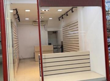 Local comercial · 36m² · 1 Ambiente · Local en Florida 800 | Vidriera + Depósito | Usd 29.900 | Op