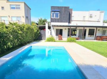 Casa · 264m² · 6 Ambientes · 4 Cocheras · Casa en Venta San Isidro Labrador Villanueva