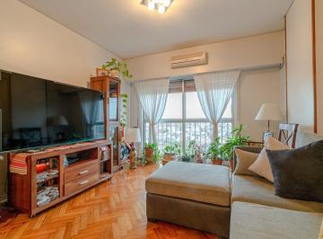 Departamento · 90m² · 4 Ambientes · 1 Cochera · Departamento 4 Ambientes en Piso Alto con Vista Abierta, Cochera y Baulera en Parque Chacabuco