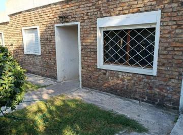 Casa · 83m² · 3 Ambientes · 1 Cochera · Alquiler Casa 1 Dormitorio en Barros Blancos