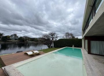 Casa · 300m² · 6 Ambientes · Casa en Los Alisos