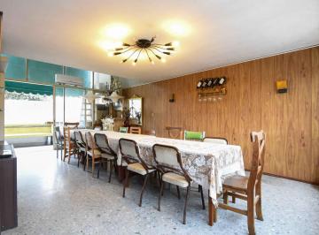 PH · 180m² · 4 Ambientes · 1 Cochera · PH 4 Amb C/ Terraza y Cochera - Monte Castro