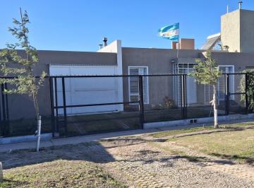 Casa · 105m² · 3 Ambientes · 2 Cocheras · Casa en San Ignacio de Horizonte