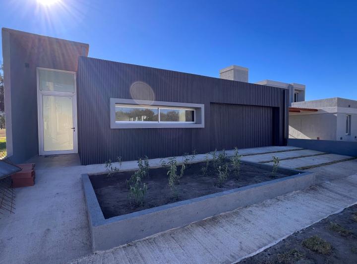 Casa · 166m² · 5 Ambientes · 2 Cocheras
