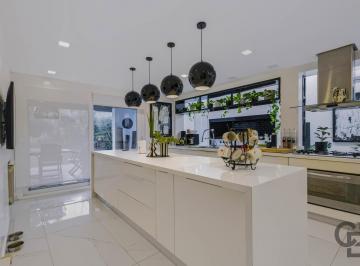Casa · 400m² · 7 Ambientes · 3 Cocheras · Casa de 4 Dorm. en Club de Campo Abril - Barrio El Molino