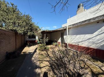Casa de 4 ambientes, Córdoba · Casa de 3 Dorm. con Quincho y Patio Jardin del Pilar