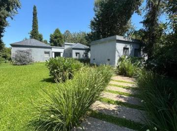 Casa · 172m² · 4 Ambientes · 1 Cochera · Casa en Barrio Cerrado, Lomas San Francisco Parque 1.500 m²