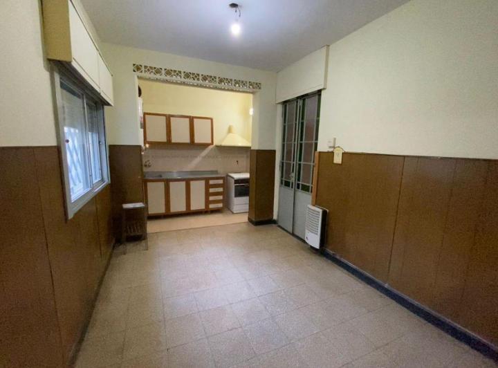 Casa · 123m² · 6 Ambientes · 1 Cochera