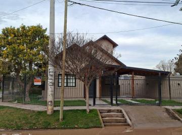 Casa en Alquiler de 1 ambiente · En Barrio Hunter II de La Ciudad de Plottier, con Orientación Oeste, Alquilo Casa.