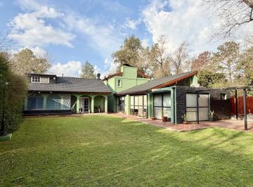 Casa · 1025m² · 4 Ambientes · 4 Cocheras · Casa en Venta Barrio Links La Union Ezeiza