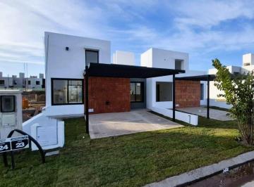 Casa de 4 ambientes, Córdoba · Duplex a Estrenar en La Mejor Zona de Nobu Town