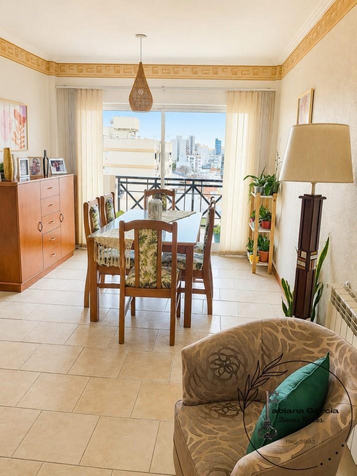 Semipiso dúplex de 4 amb, 134m² con balcón y terraza — Chauvín
