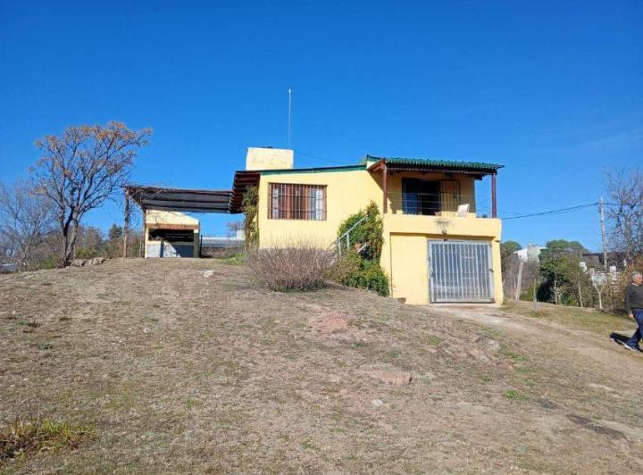 Casa · 107m² · 3 Ambientes · 1 Cochera
