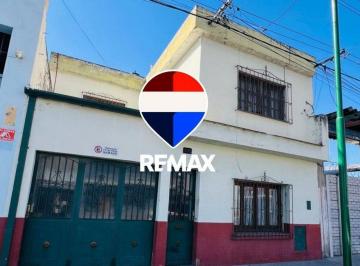 Casa · 202m² · 7 Ambientes · 1 Cochera · Casa 5 Dorm. Venta Macrocentro Salta