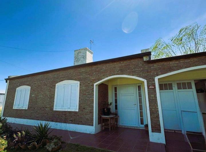 Casa · 106m² · 5 Ambientes · 1 Cochera