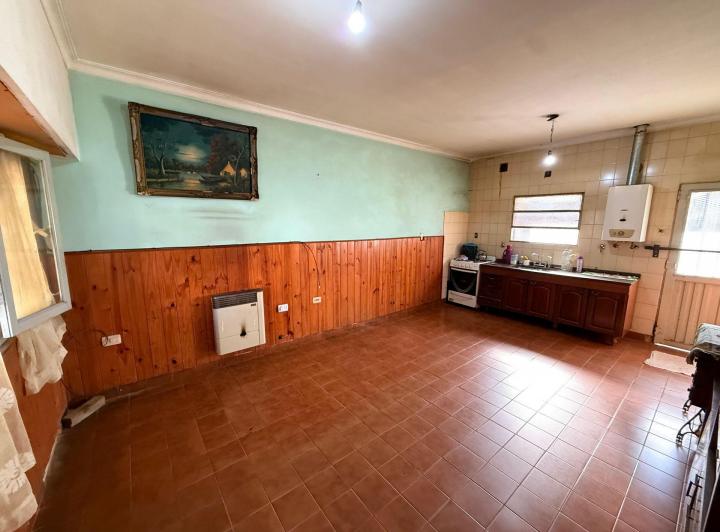 Casa · 93m² · 4 Ambientes · 1 Cochera