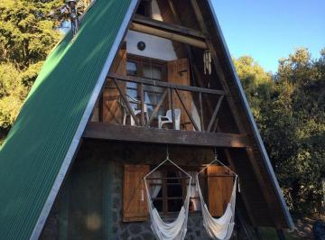 Casa · 83m² · 3 Ambientes · 2 Cocheras · Equipo Re/remax Vende Cabaña Alpina Villa Pehuenia