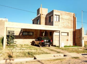 Casa · 150m² · 7 Ambientes · 2 Cocheras · Venta Casa a Terminar Maipu Barrio Privado