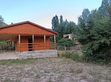 Casa · 114m² · 2 Ambientes · 1 Cochera · 2 Cabañas en Venta Potrerillos