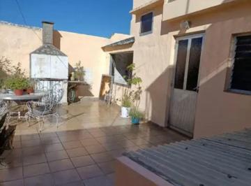 PH · 205m² · 6 Ambientes · Venta PH con Galpon en Ciudadela