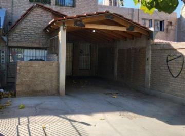 Casa · 90m² · 6 Ambientes · Casa Dúplex 3 Dorm.. Apta Crédito. Chimbas