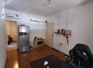 Departamento · 31m² · 2 Ambientes · Venta Depto 2 Ambientes con Patio en Avellaneda