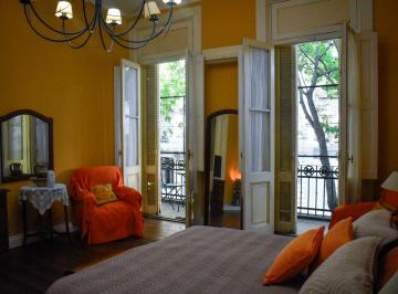 Casa · 226m² · 6 Ambientes · Venta Complejo de Dptos Mas Casa Principal La Boca