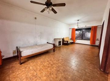 Casa · 95m² · 4 Ambientes · 4 Cocheras · Venta Casa 4 Ambientes con Taller, Villa Ballester