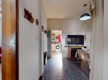 PH · 80m² · 4 Ambientes · 1 Cochera · Venta PH 2 Dorm · Sarandí Patio Parrilla · Cochera