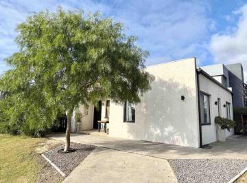Casa · 90m² · 4 Ambientes · 2 Cocheras · Casa 4 Ambientes Barrio Privado Laguna Azul