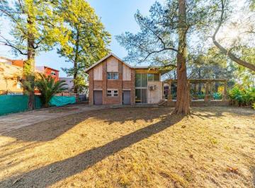 Casa · 340m² · 4 Ambientes · Casa Estudio en Venta en Fisherton