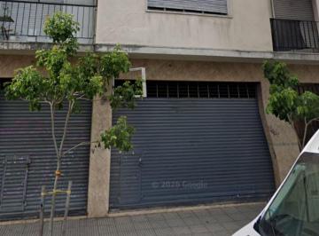 Local comercial · 76m² · 1 Cochera · Local Comercial con Persiana Doble Entrada