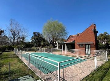 Quinta vacacional · 158m² · 2 Dormitorios · 2 Cocheras · Venta Casa Country Banco Provincia Moreno Alvarez