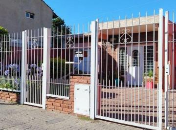 Casa · 138m² · 3 Ambientes · 2 Cocheras · Casa en Venta 3 Amb La Tabalada - San Justo