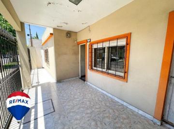 Casa · 70m² · 3 Ambientes · 1 Cochera · Casa 3 Ambientes Cochera Jardin San Justo