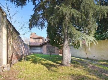 Casa · 180m² · 5 Ambientes · 1 Cochera · Casa Quinta 5 Ambientes Venta El Talar con Parque