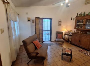 Casa · 150m² · 6 Ambientes · 1 Cochera · Casa en Venta Las Heras 3 Hab/cochera Apta Credito