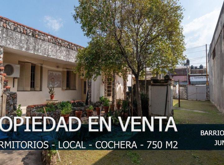 Casa · 300m² · 7 Ambientes · 3 Cocheras
