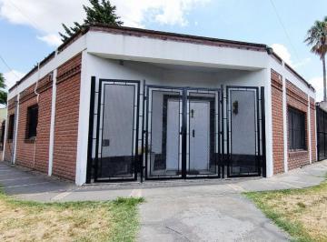 PH · 92m² · 4 Ambientes · 1 Cochera · Venta PH 4 Amb en Castelar