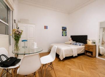 Departamento · 64m² · 2 Ambientes · Venta Depto 2 Ambientes con Patio - San Nicolás